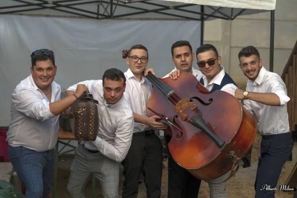 Na Klenovskej rontouke si zahrajú tri generácie muzikantov ľudovej hudby FS Vepor