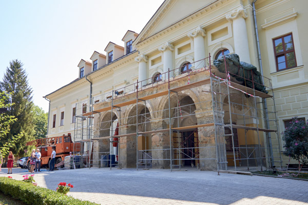 Vo Veľkom Blhu majú výťah za takmer 350 – tisíc eur