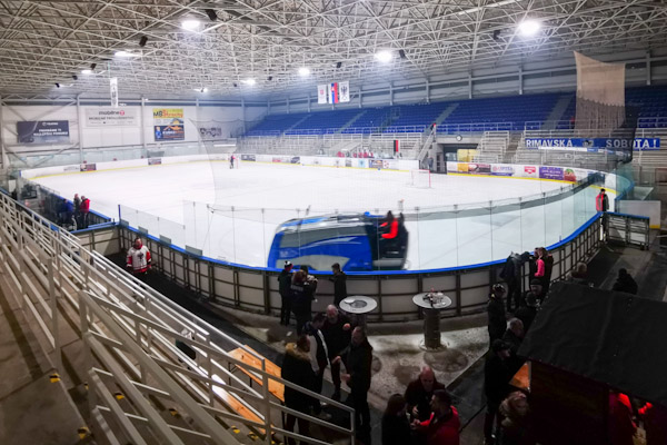 Hokejisti začnú trénovať na štadióne v R. Sobote