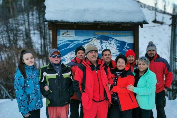 Na Skorušinej ukončili lyžiarsku sezónu na prírodnom snehu. Ťahali len po víkendoch