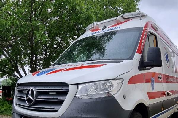 Muža vo Vinici napadli rotvajlery, museli ho operovať v nemocnici