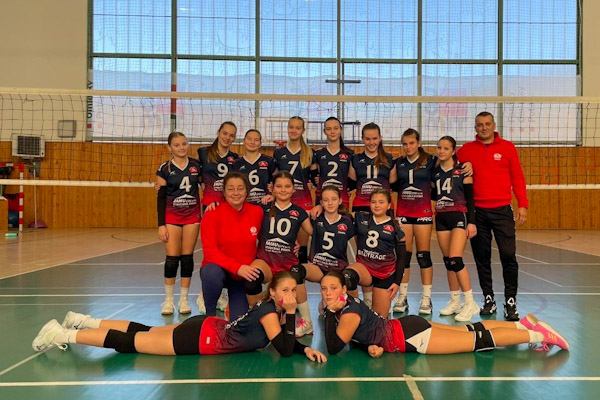 Mladé hnúšťanské volejbalistky zabojujú o postup na majstrovstvá Slovenska