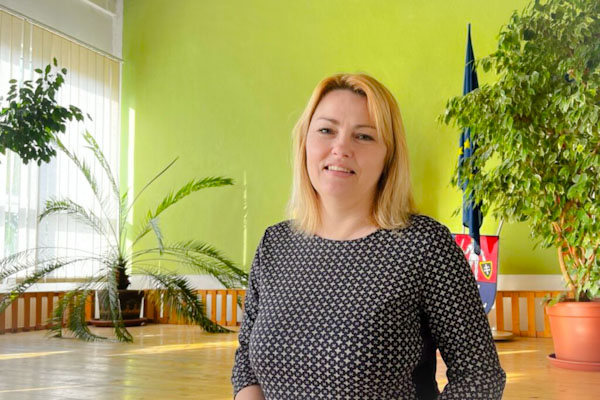 Učiteľka Brezovická z rimavskosobotskej obchodnej akadémie sa dostala medzi finalistov Zlatého Amosa