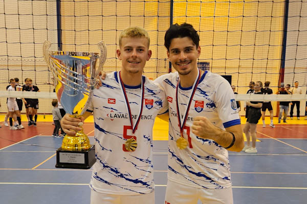 Poltárčan Urbančok prispel k juniorskému titulu.  Odohral premiérovú sezónu v extralige mužov