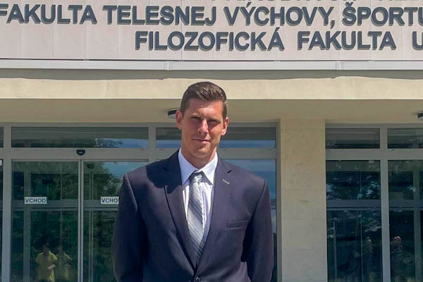 Brankár Nôta z R. Soboty úspešne ukončil vysokoškolské štúdium. Má cieľ pravidelne chytať