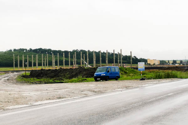 Záujem o pozemky v R. Sobote prejavili ďalší investori. V priemyselnom parku začali stavať piliere novej fabriky