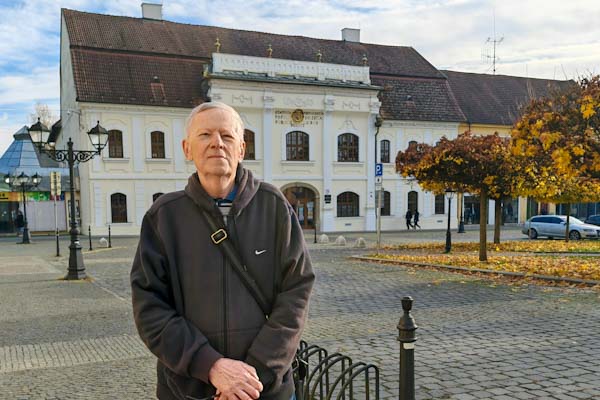 Profesora Leona Sokolovského, rodáka z Kokavy nad Rimavicou, považujú za znovuobjaviteľa Malohontu. Oslavuje jubileum