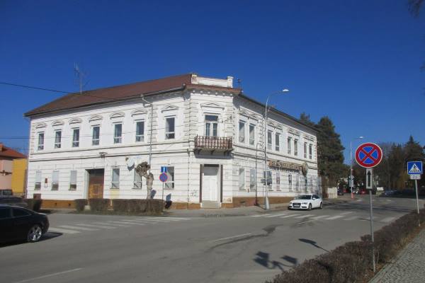 V budove bývalého Gemera v R. Sobote boli lekári, reštaurácia i diskotéka. Dnes o ňu nie je záujem