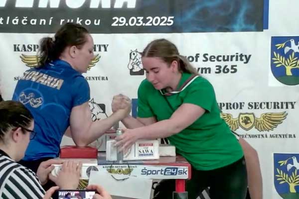 Kokavčania Stieranková i Vojenčák získali na majstrovstvách Slovenska v armwrestlingu striebro