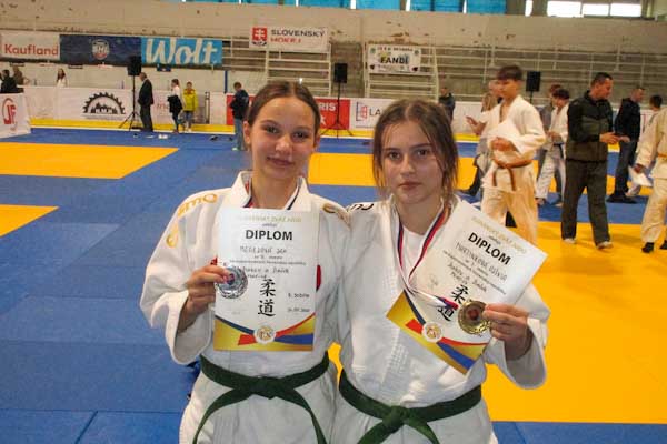 Džudistka Martinková vybojovala zlato. Mladosť Relax R. Sobota má aj päť strieborných kovov a bronz z M - SR