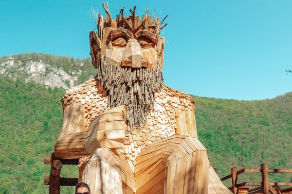 Zažite rozprávkový víkend v Obrovisku na Muráni s PACI PAC, šermiarmi a najväčšou sochou obra v Európe + bohatá tombola