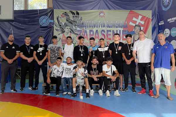 Zápasníci Lokomotívy R. Sobota získali v dorasteneckej lige strieborné medaily