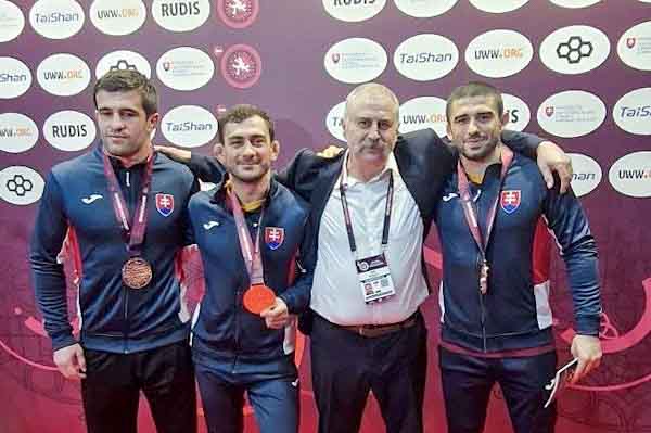 Jozefa Radnótiho z R. Soboty opäť zvolili za člena Výkonného výboru Slovenského zápasníckeho zväzu. Gulaev sa pripravuje na svetový šampionát