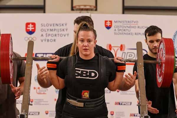 Siláčka Slížová z R. Soboty vytvorila tri národné rekordy a ovládla majstrovstvá Slovenska