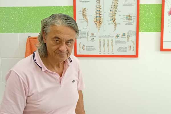Súkromná neurologická ambulancia Neurostar v R. Sobote má krátke čakacie lehoty. Lekár Gortha sa špecializuje na liečbu chrbtice