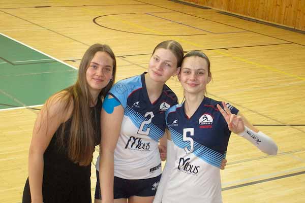 Volejbalistky Iskry Hnúšťa súperili o body s líderkami súťaže. Vo Zvolene ťahali za kratší koniec