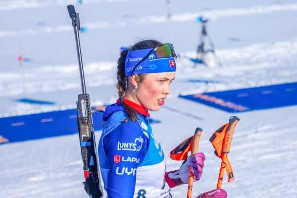 Kapustová mala vo Svetovom pohári premiéru v masáku a výborne rozbehla štafetu. Sklenárik bojoval s juniormi na MS o bronz