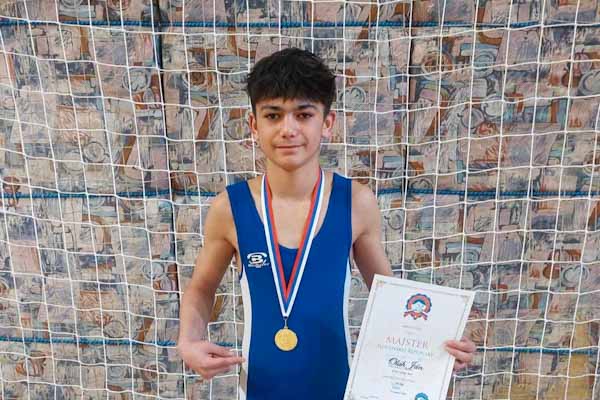 Rimavskosobotský zápasník Oláh získal zlato na majstrovstvách Slovenska starších žiakov vo voľnom štýle