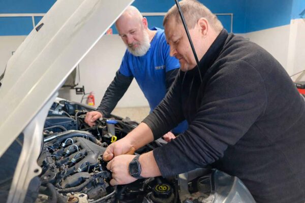 Jar odhalí chyby na autách. VMAUTO RS v R. Sobote ponúka kompletnú starostlivosť aj pomoc na ceste