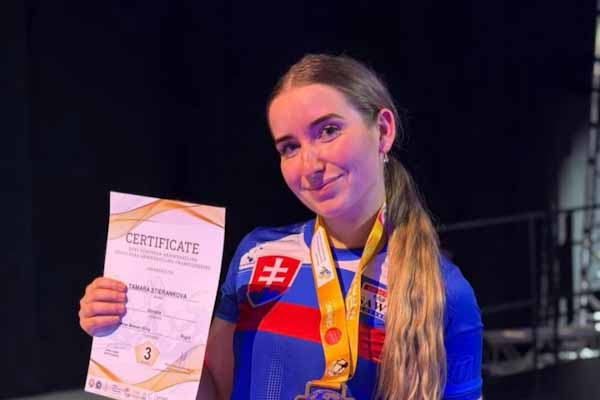 Kokavčanka Stieranková si priniesla bronz z majstrovstiev Európy v pretláčaní rukou