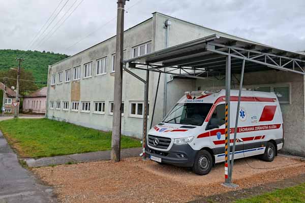 Stanica záchranárov sa z Hostíc presťahovala do Hodejova. Zmena nastala aj v Hnúšti