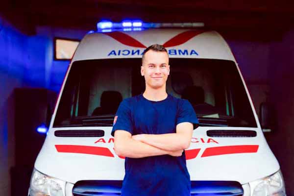 Lučenčan Ivan pracuje na urgentnom príjme v rimavskosobotskej nemocnici. Sníva o zachraňovaní životov z vrtuľníka