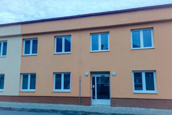 Do nového zdravotného strediska v Tisovci sa presťahovali prví lekári, Bindasová i Šuran
