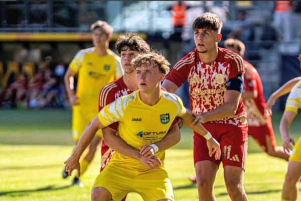 Mladík z R. Soboty bude pokračovať v MFK Dukla B. Bystrica. Komora začne v meste pod Urpínom študovať na vysokej škole