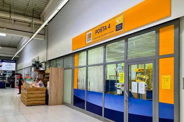 V Lučenci bude menej pobočiek Slovenskej pošty, jednu  v centre Novohradu zrušia