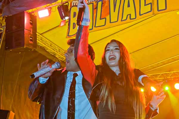 Balvalfest v Kokave spojil generácie aj hudobné štýly. Bendík roztancoval publikum, Vanesa Horáková chystá prvý album. Spolu si zaspievali aj obľúbenú skladbu + foto a video