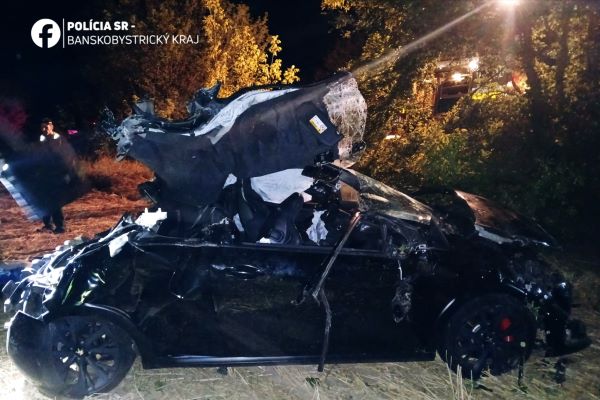 Dva mladé životy vyhasli pri dopravnej nehode v okrese Lučenec