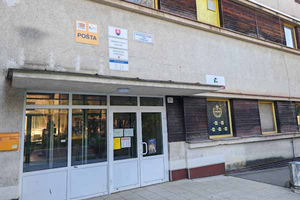 Slovenská sporiteľňa zatvorila pobočku v Poltári. Klienti musia od augusta cestovať do Lučenca