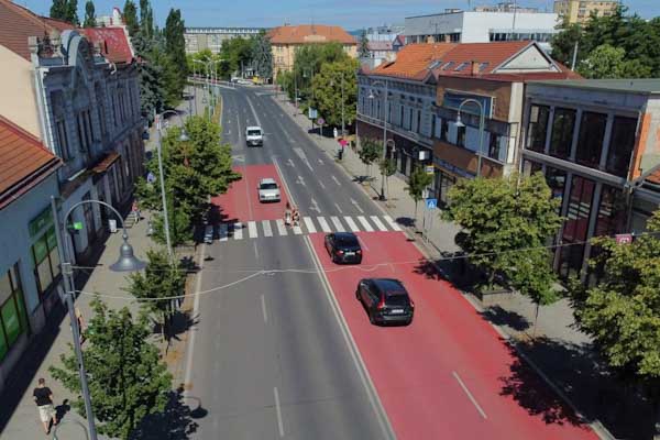 V Lučenci sa o primátorské kreslo uchádzajú Balco, Haláková, Hricová, Kelemen, Križo, Olšiaková, Pivková a Preták. Prinášame zoznam kandidátov na poslancov