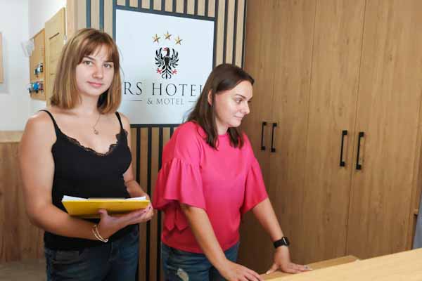 RS Hotel & Motel ponúka v R. Sobote viac ako sto lôžok. Bývalý Euromotel má po rekonštrukcii novú podobu s komfortným izbami či apartmánmi