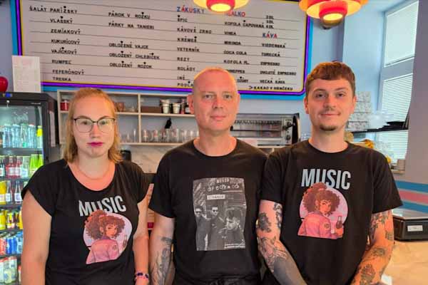 Vlašský šalát, veterník aj malinovka ako kedysi. V Lučenci otvorili retro bufet plný lahôdok a chutí detstva