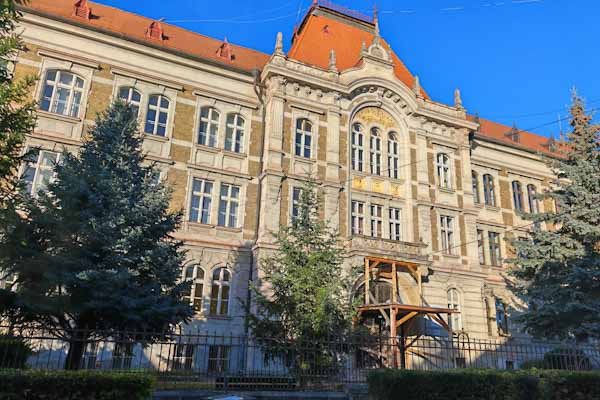 ZŠ Zlatice Oravcovej v R. Sobote má nového zriaďovateľa. Po viac ako 20 rokoch už nie je pod evanjelickou cirkvou