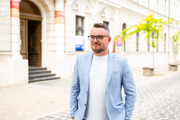 Prokurátor Preták chce v Lučenci najskôr obnoviť poriadok. Ako víťaz volieb sľubuje kontrolu mestských financií aj rozvoj priemyselného parku